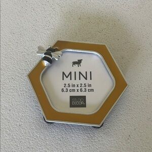 Bee honey comb frame